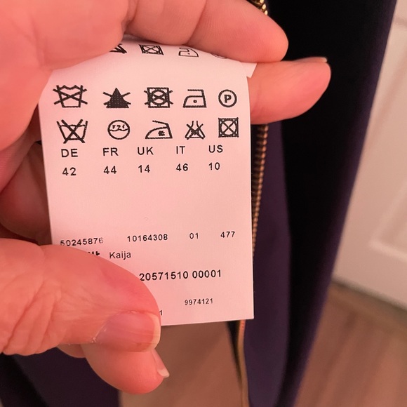 Hugo Boss suite - Picture 6 of 7